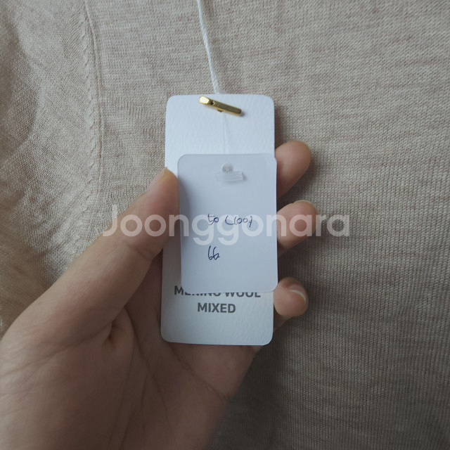 새상품/ 베이지 브이넥 니트 긴팔/ 여 M 66 추천--2
