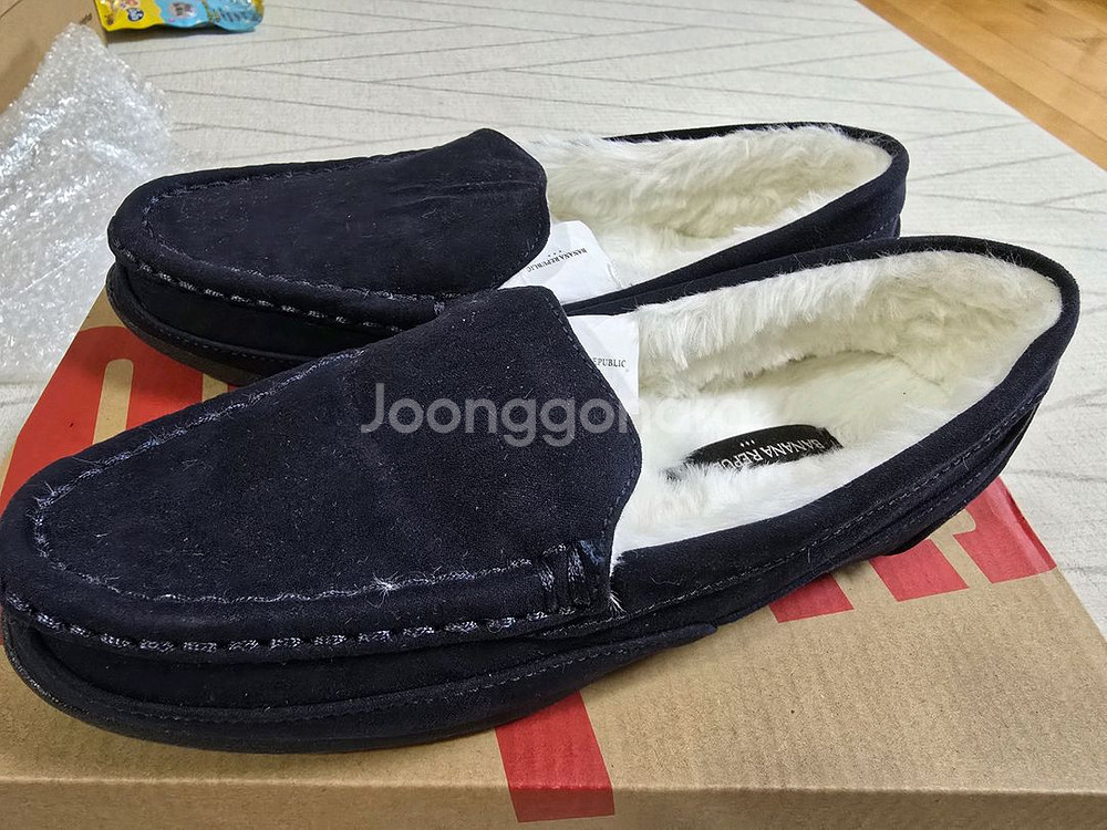 바나나리퍼블릭 양털 슬립온 s(220~230) 새상품--0