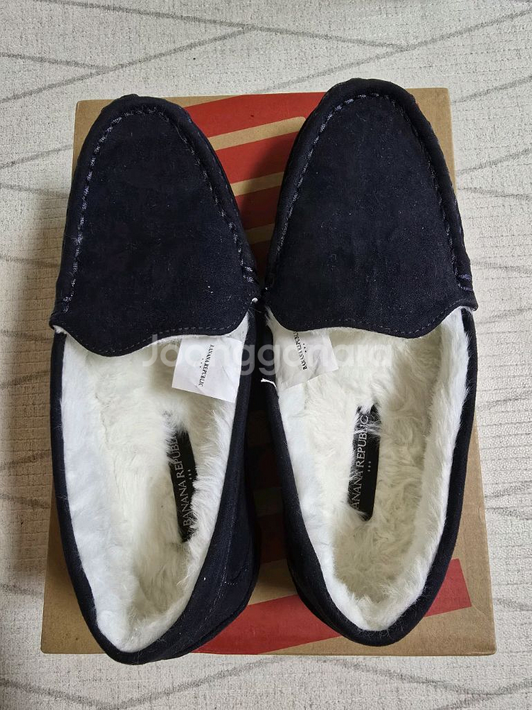 바나나리퍼블릭 양털 슬립온 s(220~230) 새상품--1