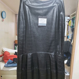 타임 에코레더스커트