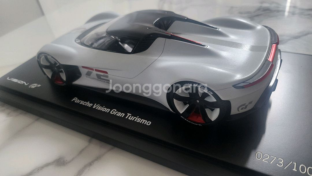 porsche vision gt 1/18--2
