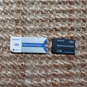 SONY 메모리스틱 Pro Duo 1GB 어댑터 포함