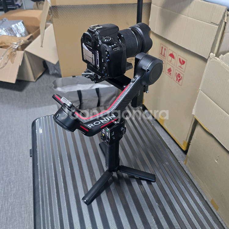 DJI RS 4 Pro 짐벌--1