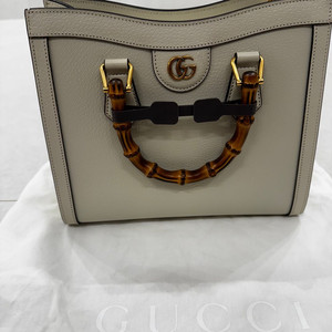 구찌 다이애나 화이트