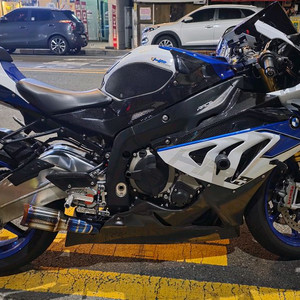 BMW S1000RR HP4 컴피티션