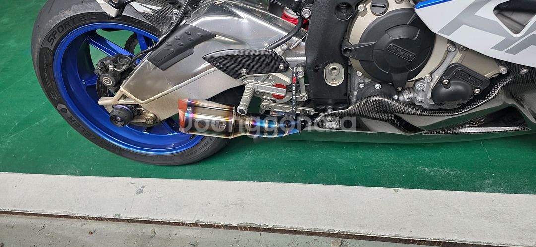 BMW S1000RR HP4 컴피티션--4
