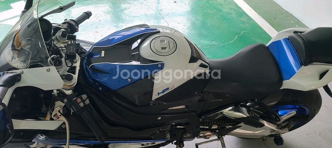 BMW S1000RR HP4 컴피티션--8