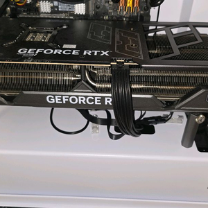 ASUS TUF RTX 4090 그래픽 카드
