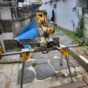 디월트 dws780 각도절단기및 스텐드 포함