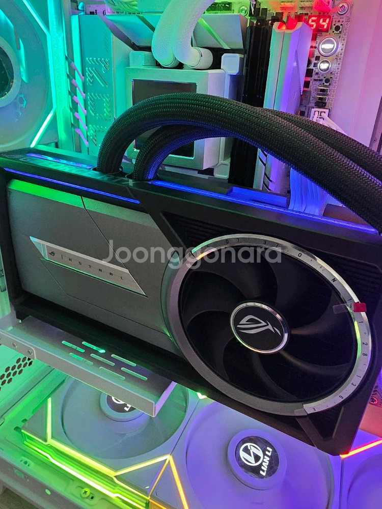 ASUS RTX 5090 아스트랄 LC--1