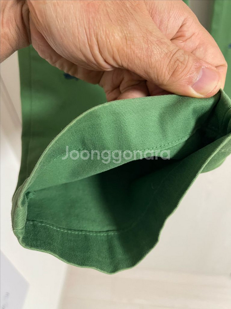 브룩스 브라더스 레드플리스 비행기 자수 그린 치노 팬츠--2