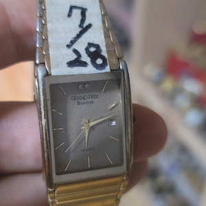 부로바 Grand Prix 금장 사각 시계