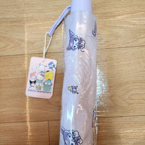 산리오 3단 우산 판매합니다