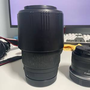 EOS R10