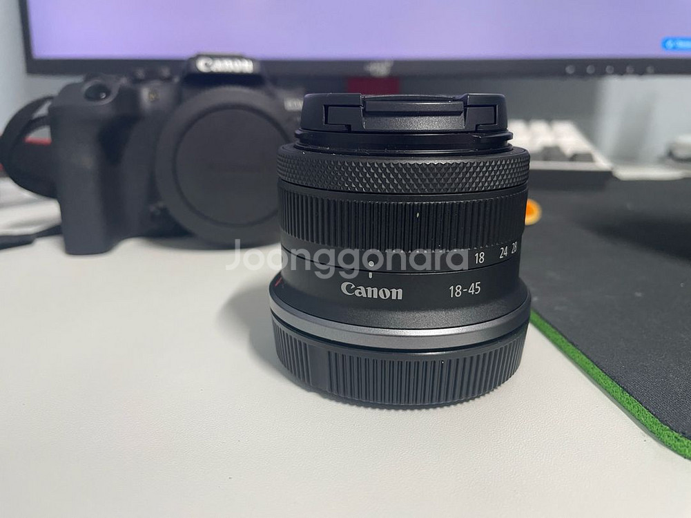 EOS R10--1