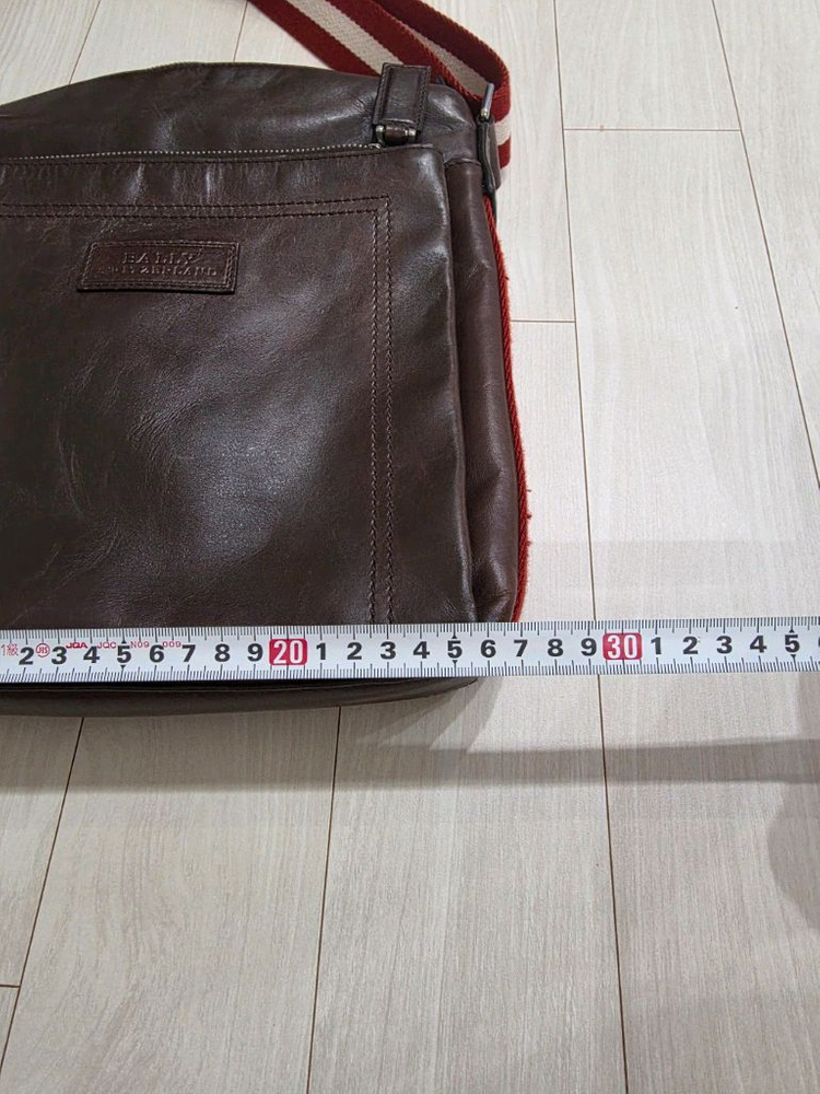 발리 가죽 남성 크로스백--5