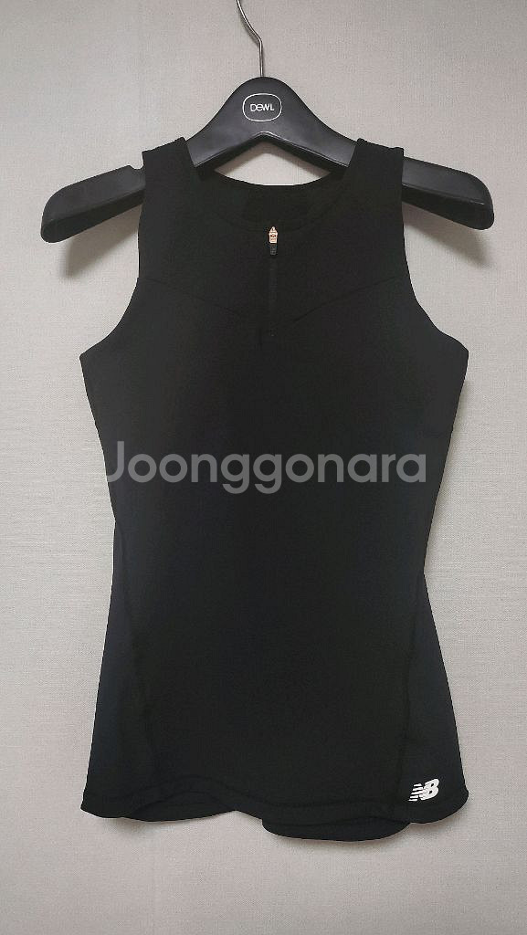 뉴발란스 우먼 슬리브스 M(90) 브라탑 운동복 요가--0