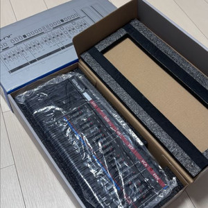 Roland JU 06 판매합니다.