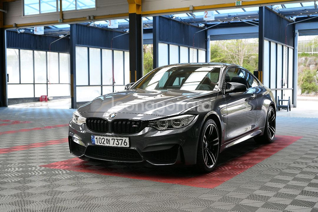 BMW M4 사일런스 에디션--0