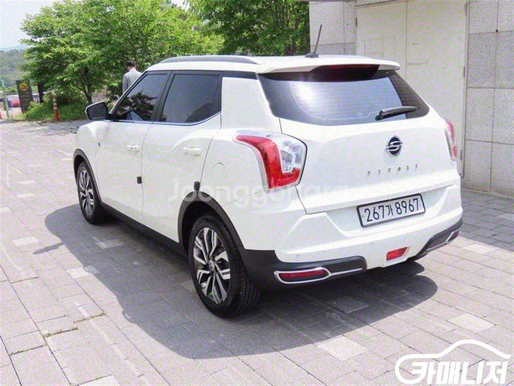 [KG모빌리티(쌍용) ]티볼리 아머 2WD 디젤 VX--3
