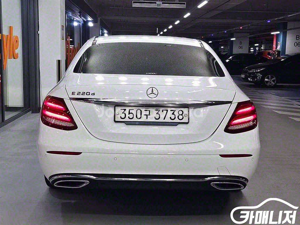 [벤츠]E-클래스 W213 E220d 아방가르드 #앱특--4