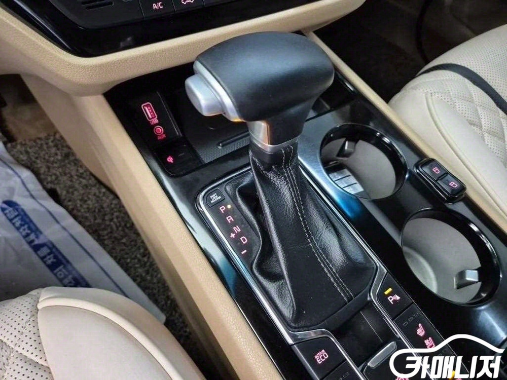 [기아]더 뉴 카니발 가솔린 7인승 하이리무진 프레지던 이미지