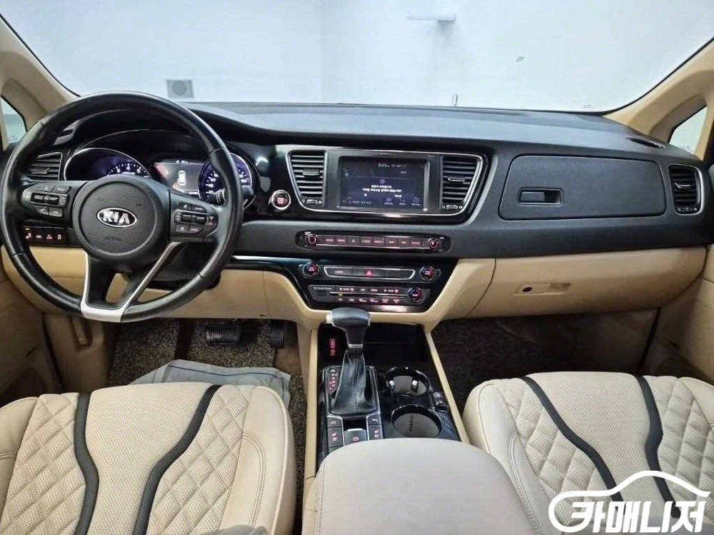 [기아]더 뉴 카니발 가솔린 7인승 하이리무진 프레지던 이미지