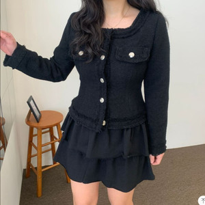 데이지투엘 스퀘어넥 라인 트위드 자켓