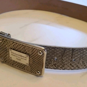 돌체엔가바나 여성벨트 팝니다.