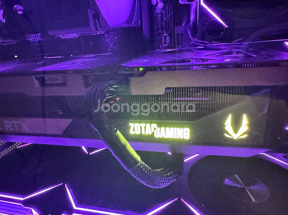 조택 RTX 5080 솔리드 OC--1