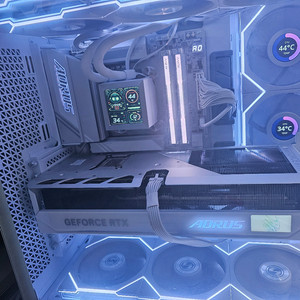 9950x3d rtx5080 리안리 화이트 데스크탑