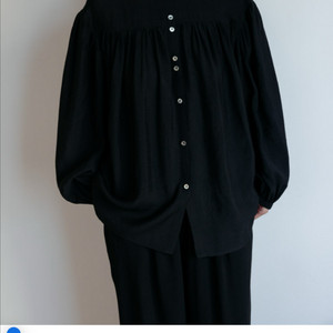 네세서리 ncssry 블라우스 팝니다. 이미지