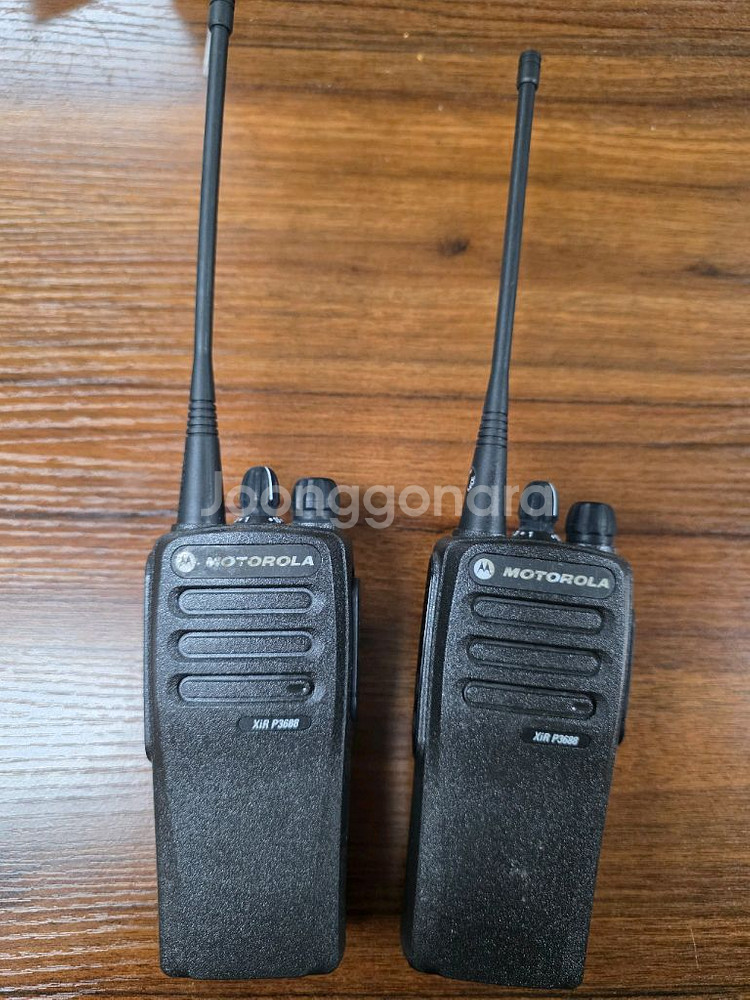 모토로라 XIR P3688 무전기 2세트--0