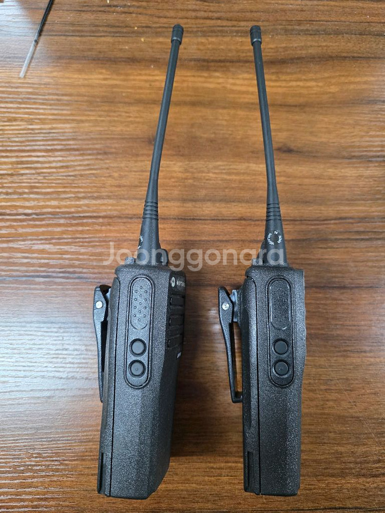 모토로라 XIR P3688 무전기 2세트--3