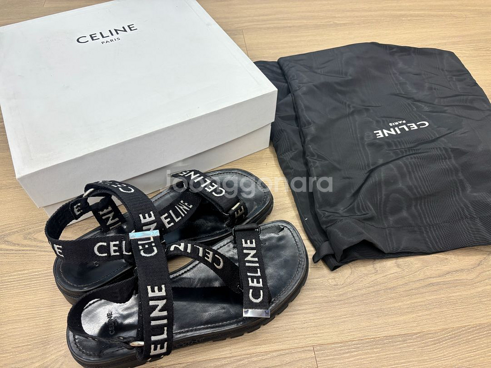 셀린느 CELINE 레오 스트래피 샌들 44사이즈--0