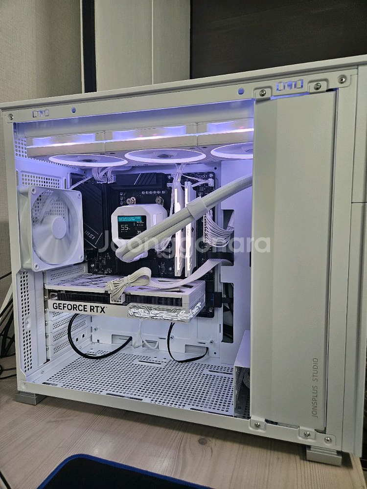 (화이트)7800X3D 램32G 1테라 5060Ti--0