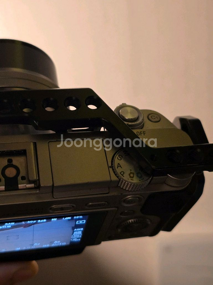 소니 a6000 실버 박스포함 배터리 4개--2