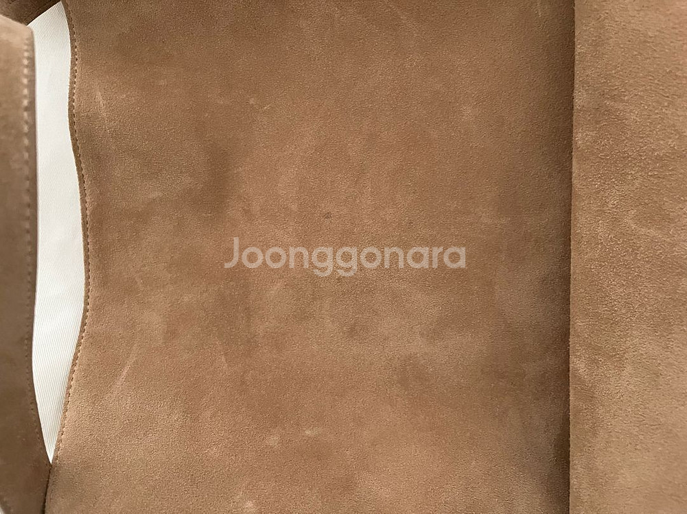 아르토 스웨이드 숄더백 베이지--4