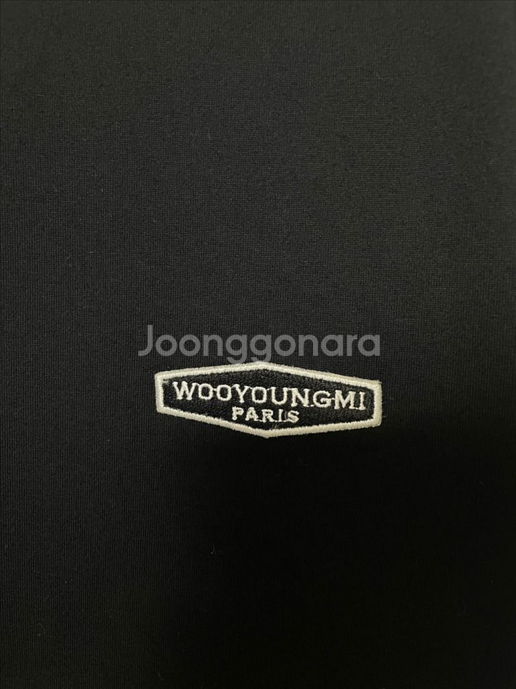 [46] 우영미 블랙 백로고 반팔 티셔츠--2
