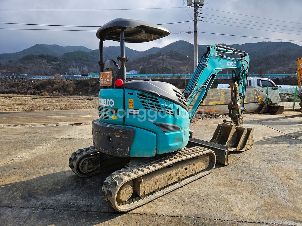 SK30 2020년식 미니굴삭기 매매--2