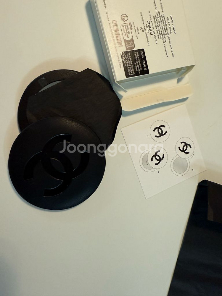 새상품. 샤넬 뷰티 손거울 블랙--0