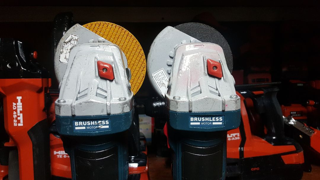 보쉬충전그라인더 GWS 18V-7브러쉬리스모터 본체만 이미지