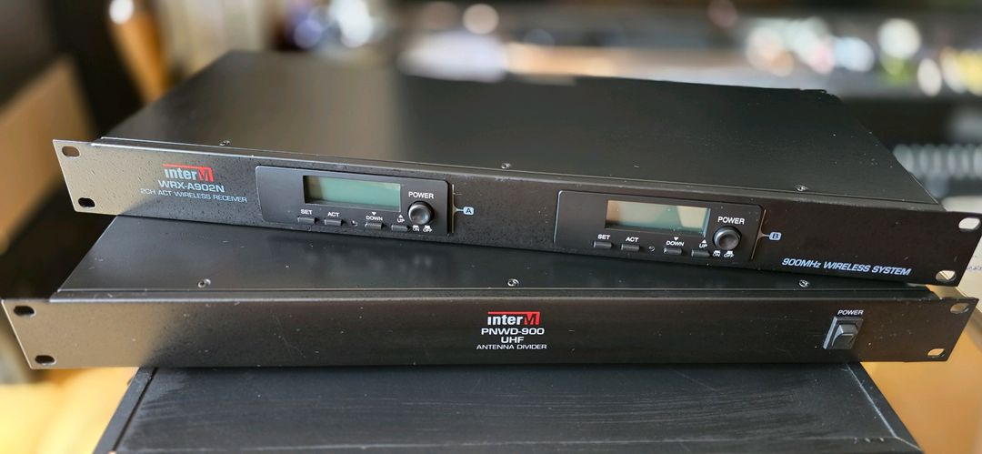 Inter-M 무선 수신기/안테나 분배기 이미지