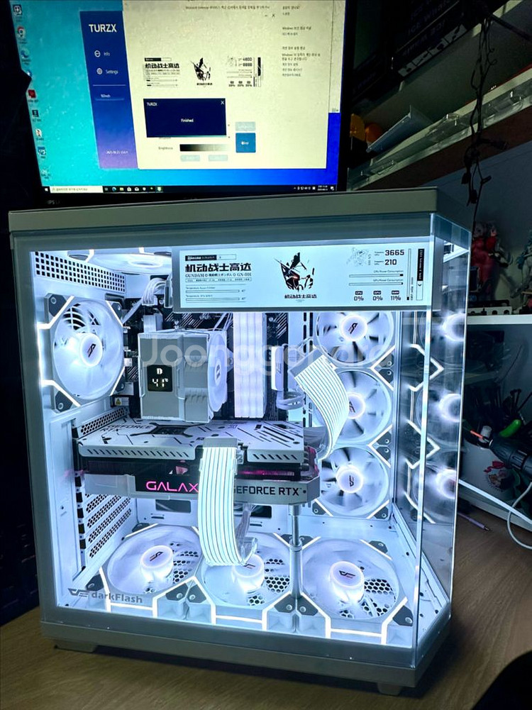 데스크탑 PC 컴퓨터 팝니다. 게이밍·영상편집·화이트--2