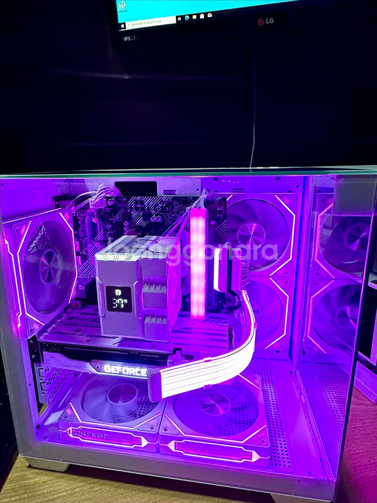 데스크탑 PC 컴퓨터 팝니다. 게이밍·영상편집·화이트--8