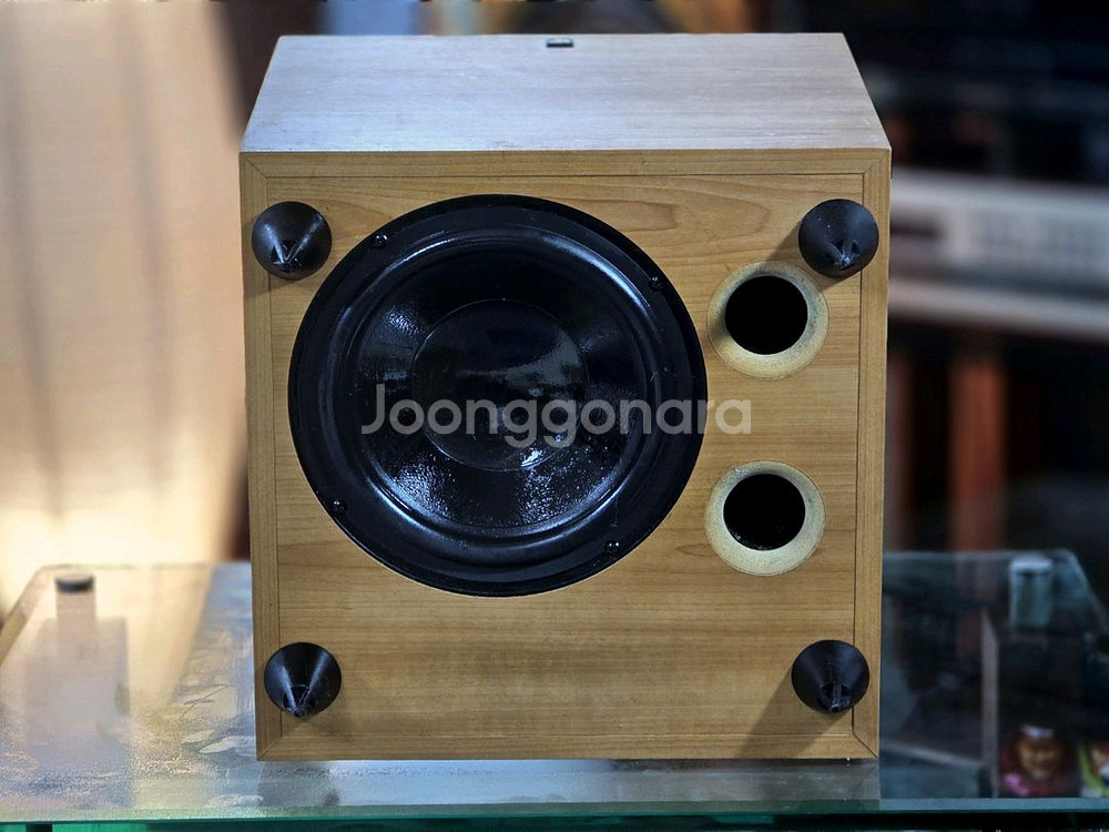 영국 kef 사의 고급형 액티브 서브우퍼--5