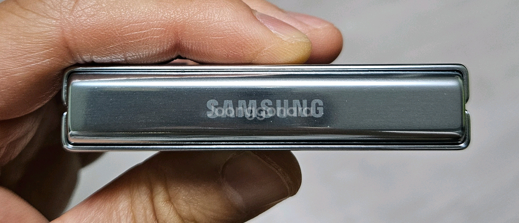 갤럭시 Z플립5 민트 512GB A급 싸게 팝니다.--3