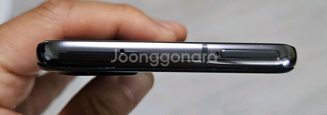 갤럭시 퀀텀2 블랙 128GB 싸게 팝니다.--2