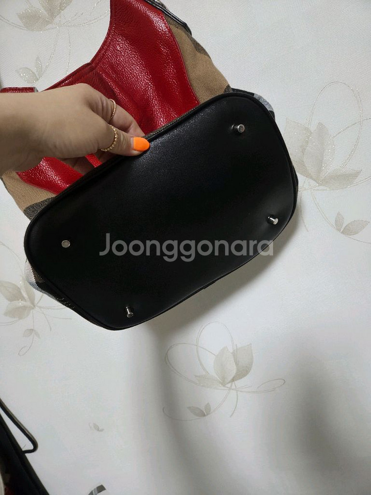 버버리숄더백--2