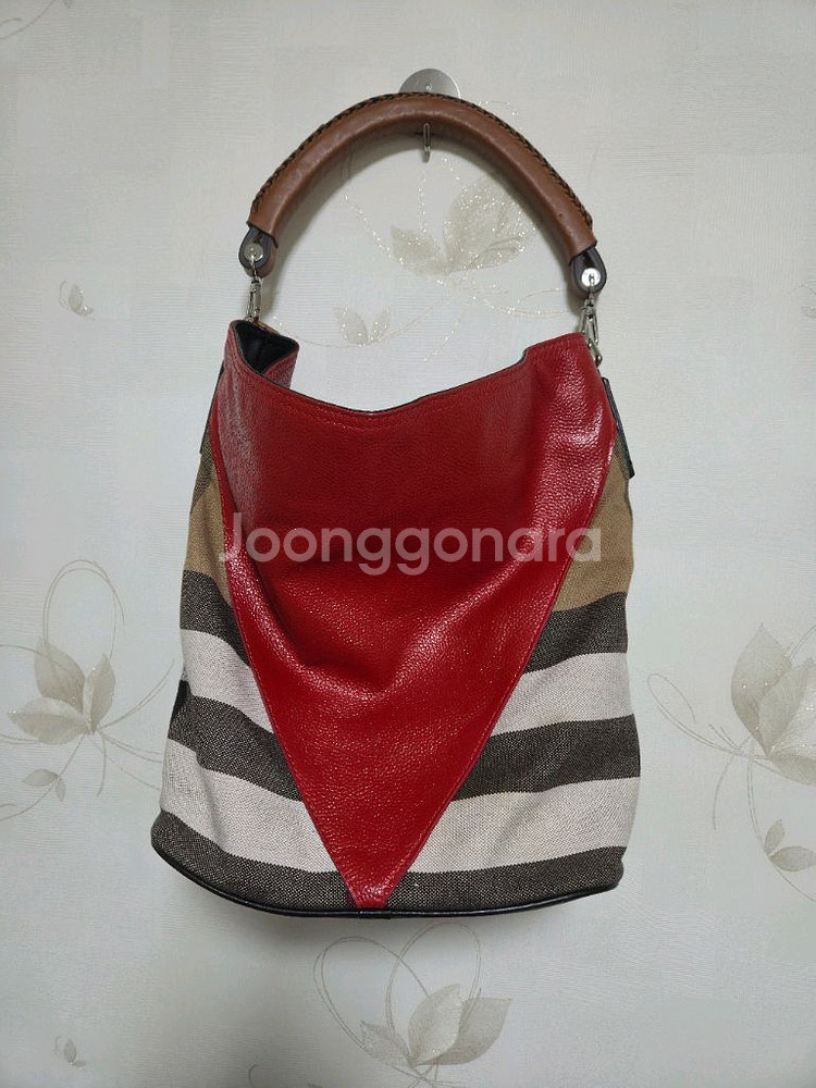 버버리숄더백--0